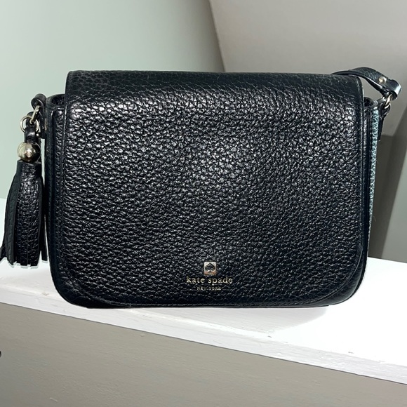 kate spade Handbags - Kate Spade black satchel/crossbody